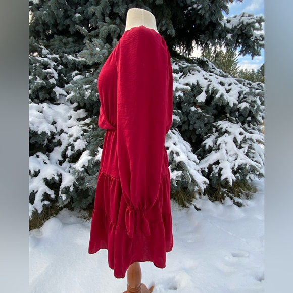 Burgundy long sleeve Vici dress size medium - Picture 4 of 8